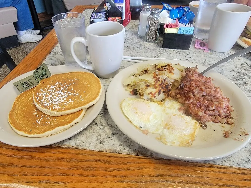 1 Egg Corn Beefed Hash Hash Browns and Pancakes
